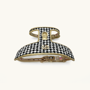 Dog harness with houndstooth pattern